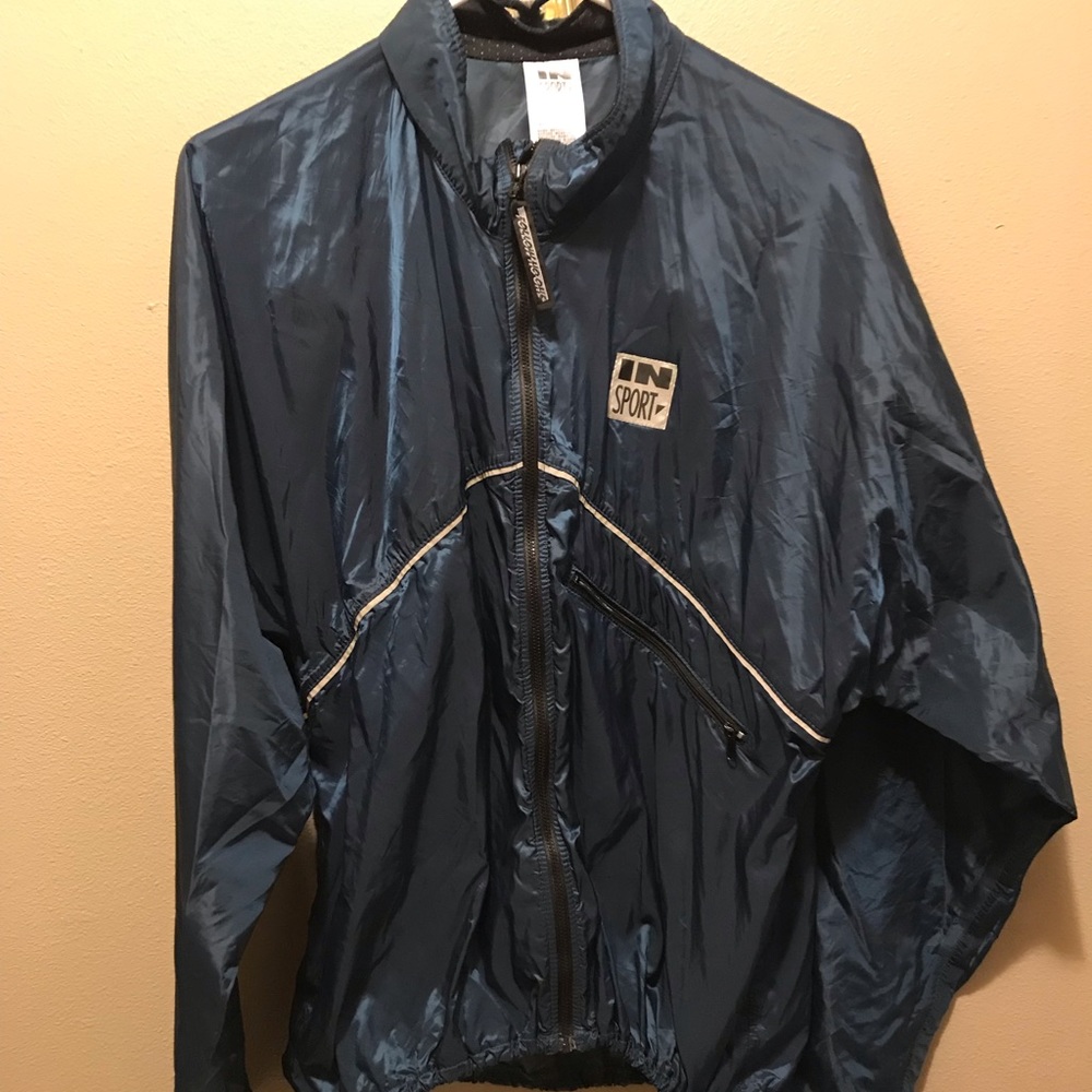 Insport light weight running zip up jacket. GUC M